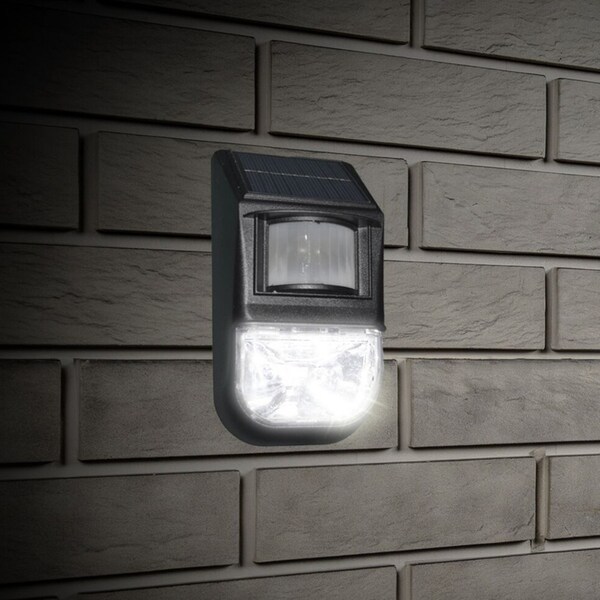 5M Sensitive Motion Sensor 70 Lumen Solar LED Security/Entertaining Light Black