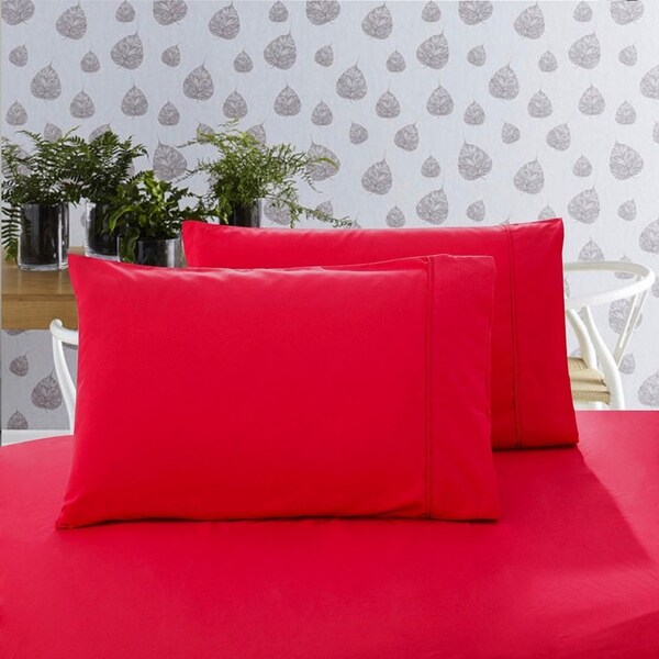 Super Soft Premium Standard Size Pillowcases 2-Pack - Red