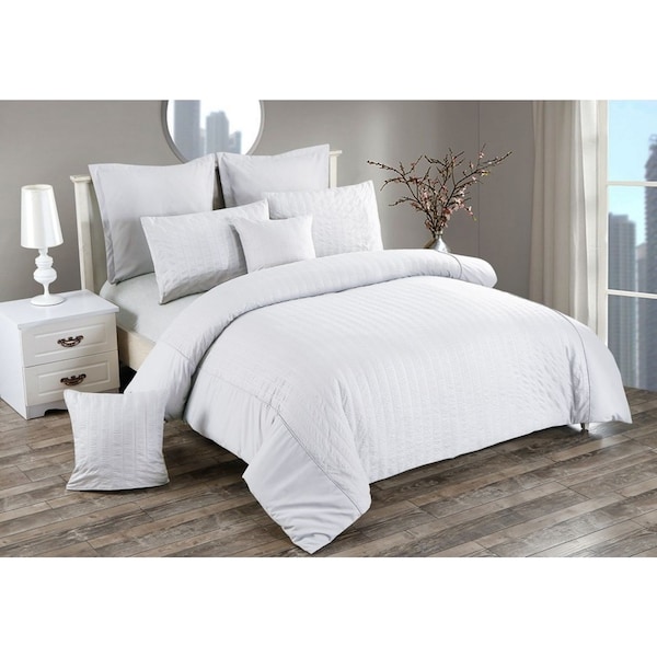 Seersucker King Size Quilt/Doona/Duvet Cover Set - White