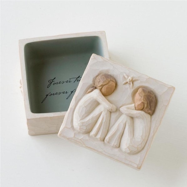 Willow Tree Friendship Keepsake Box Friends by Susan Lordi 26602