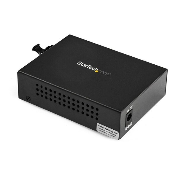 Star Tech 550m 10/100/1000Mbps Auto MDIX RJ45 Ethernet to Fiber Media Converter