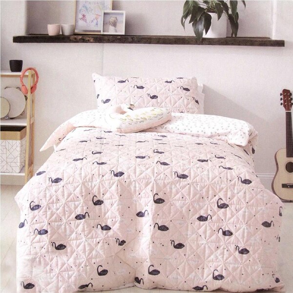 Swan Blush Lightly Quilted Quilt Cover Set Single 140 x 210 cm