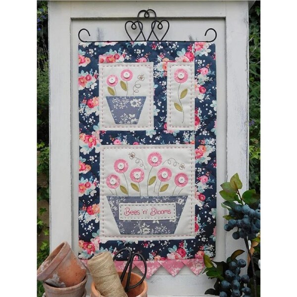 Quilting Sewing Wall Hanging Pattern Bees N Blooms Rivendale Collection