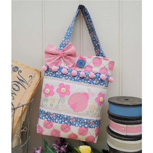 Quilting Sewing Quilt Bag Pattern Betsy Bug BUG Rivendale Collection