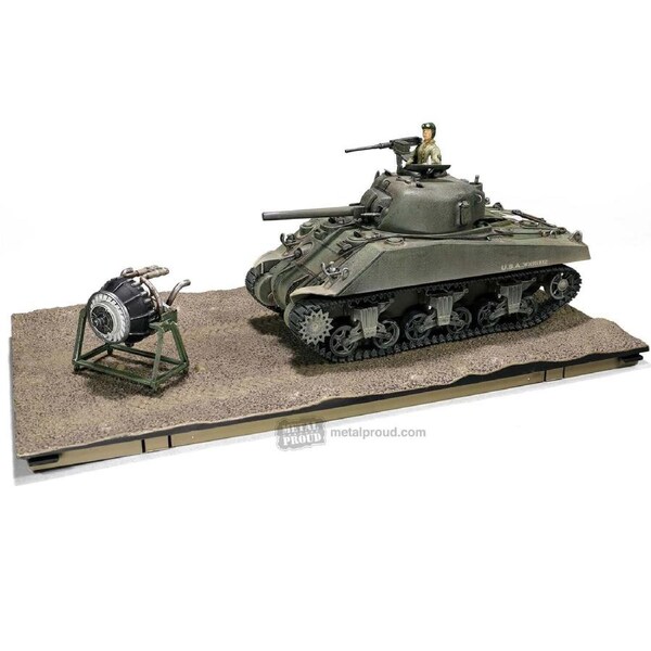 MP-912101A /32 *Engine Plus Series* - U.S. medium tank Sherman M4 (75), VVSS Suspension, 57° glacis & small hatches