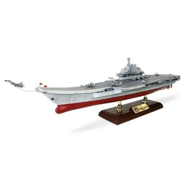 Forces of Valor - Chinese LiaoNing aircraft carrier (CV -16) Hong Kong visit 2017 1:700 861010A