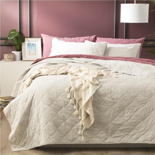 Renee Taylor Attwood VT Super King Bed Quilted Coverlet Stone Washed Cotton Dove