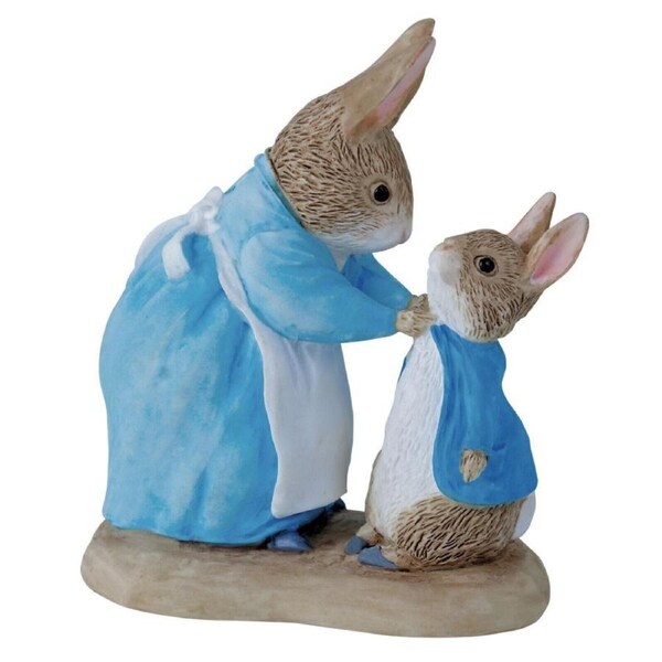 Beatrix Potter - Mrs Rabbit and Peter Rabbit Miniature Figurine A271780