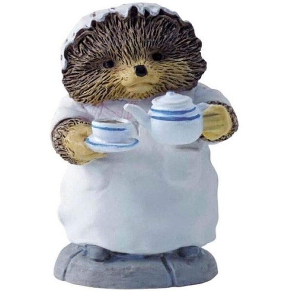 Beatrix Potter - Mrs Tiggy-Winkle Pouring Tea Miniature Figurine A2351