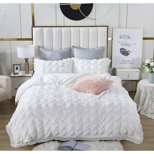 Ruffles Textured Jacquard King Size Bed Quilt/Doona/Duvet Cover Set - white
