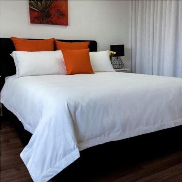 King Actil Tailored White King Quilt Cover