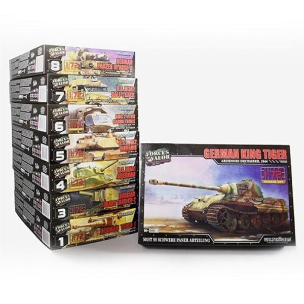 Forces of Valor - German King Tiger Ardennes December, 1944 1:72 Model Kit 873002A