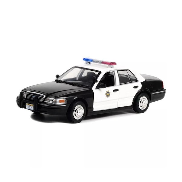 Greenlight Licensed 1:24 Scale Ford Crown Victoria Police Interceptor 1998 Diecast Model Car