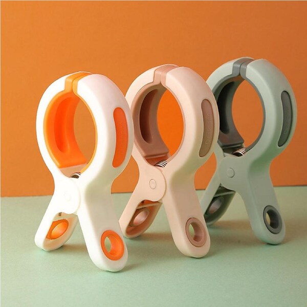 9Pcs Quilt Fixer Clip Multi functional Clothes Hanger Balcony Windproof Clip
