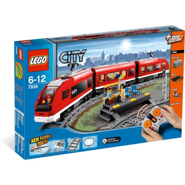 LEGO 7938 - City Passenger Train
