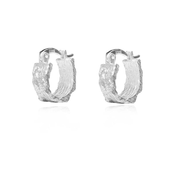 Culturesse Olli Sculpture Huggie Earrings Sterling Silver White Rhodium Plating
