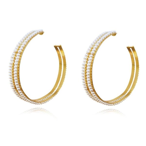 Culturesse Drama Oversized Single Pearl Hoop Earrings 18K Yellow Gold Plating