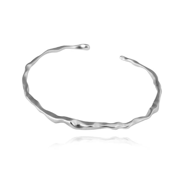Culturesse Be The Flow Artisan 5cm Bangle Bracelet Sterling Silver Jewellery