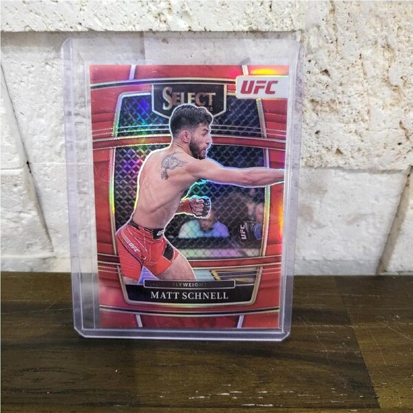 2022 Panini Select UFC Concourse Red Prizm 08/99 Matt Schnell #16 (o52)