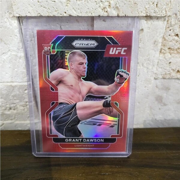 2022 Panini Prizm UFC Red Prizm 193 Grant Dawson 167/299 Rookie RC (o48)