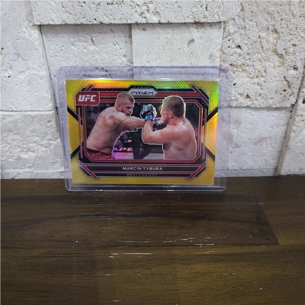 2023 Panini Prizm UFC MARCIN TYBURA Rookie Gold 05/10 #7 (o117)