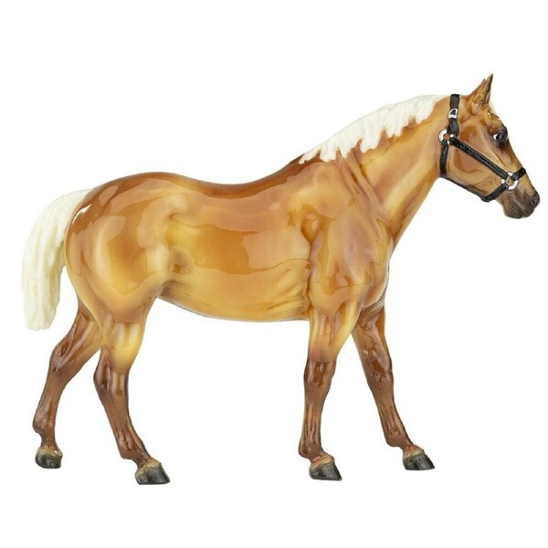 Breyer Horses Breeds Quarter Horse Traditional 1:9 Scale Horse Figure 430052