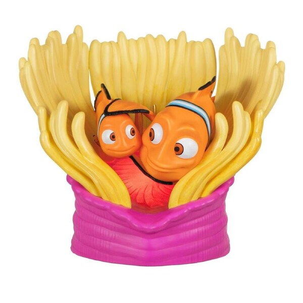 2023 Hallmark Keepsake Ornament - Disney Pixar Finding Nemo