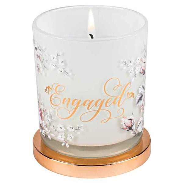 Engaged Candle Vanilla scented Smell 45hr Burn Time 9 x 8cm Keepsake Gift Set