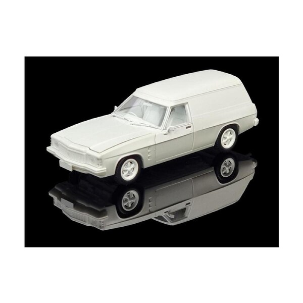 DDA 1:24 Scale HJ Holden Sandman Panelvan 1975 Plastic Model Kit
