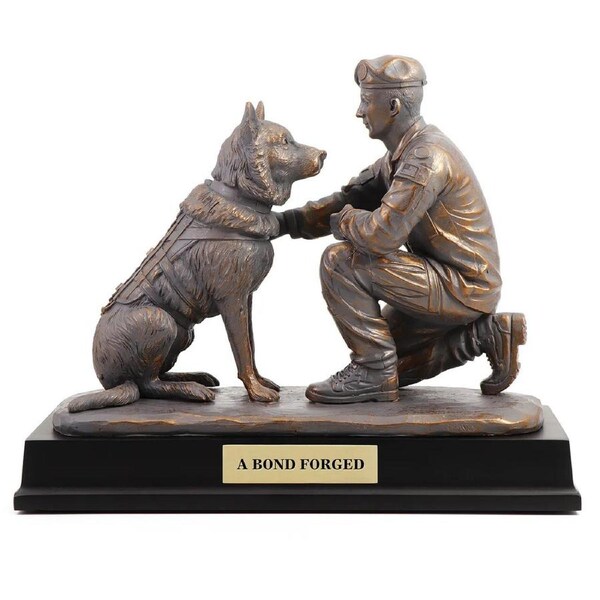 master creations A Bond Forged Limited Edition Figurine Anzac statue figure with dog limited edition