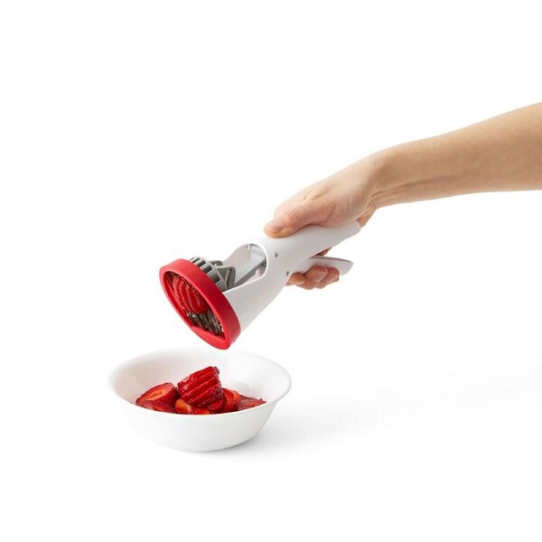 Chef'n Slicester 22cm Strawberry Fruit Blade Slicer/Cutter Kitchen White/Red