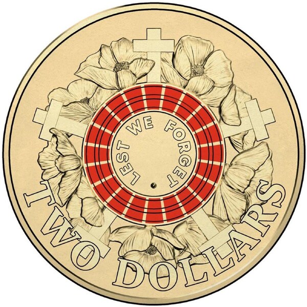 $2 2015 &nbsp;Lest We Forget RED ANZAC Day Circulated AUS TWO DOLLAR Coin