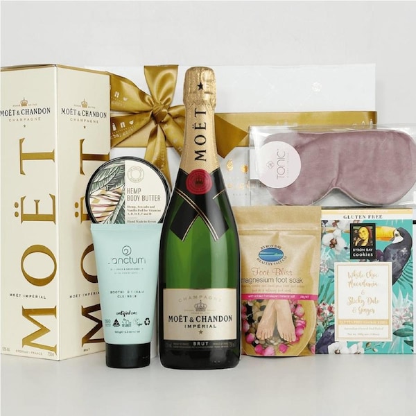 Moët Champagne & Pamper Gift