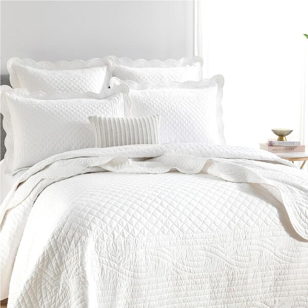 Renee Taylor Scallop Jacquard Single/Double Coverlet w/ 2x Pillowcases Set Pearl