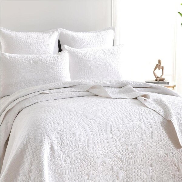 Renee Taylor Asher Jacquard Single/Double Coverlet w/ 2x Pillowcases Set White