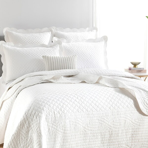 Renee Taylor Scallop Jacquard Queen/King Coverlet w/ Pillowcases Bedding Pearl
