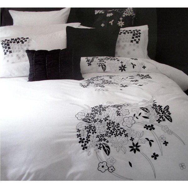 Metropolitan Andrea Floral Embroidery Quilt Cover Set Queen 210 x 210cm