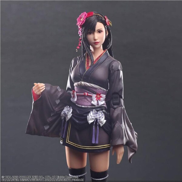 Play Arts Kai Final Fantasy VII Remake Tifa Lockhart Exotic Dress Version Action Figure