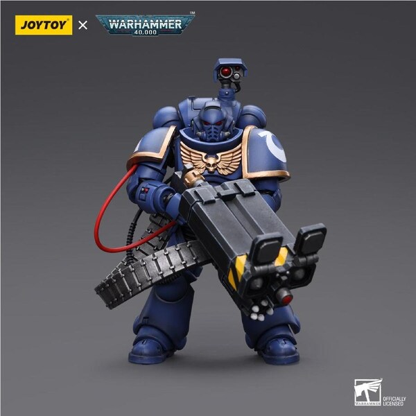 Warhammer Collectibles: 1/18 Scale Ultramarines Desolation Marine with Castellan Launcher Superkrak