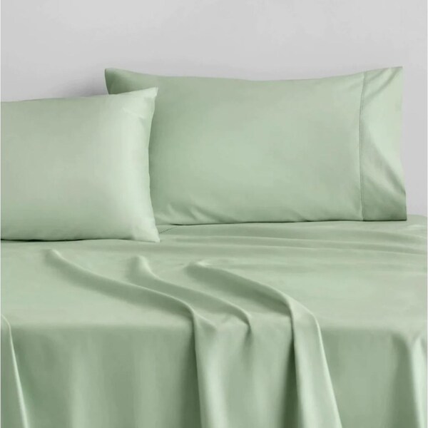 Hilton 300TC Superior Weave Heavy Weight 100% Cotton Sateen Sheet Set King in Sage Green