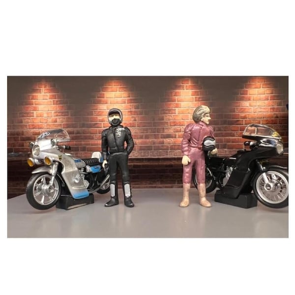 DDA 1:43 Scale 2 x Kawasaki Motobikes Goose & Toecutter Figure Diecast Model