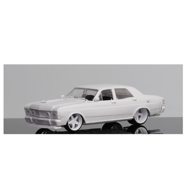 DDA 1:24 Scale Custom Slammed XW GTHO Ford Plastic Model Kit DDA241K