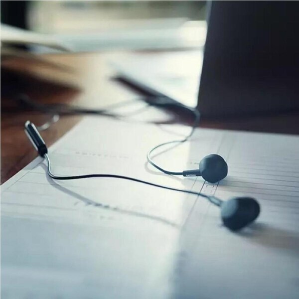 PHILIPS Wired Earbuds with Bass