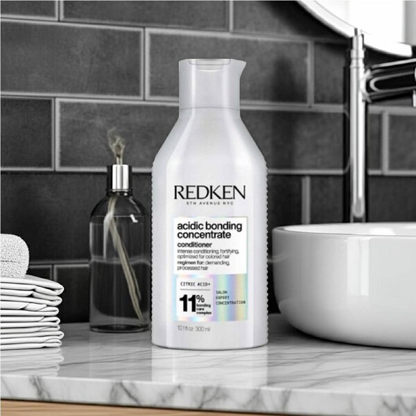 Redken Acidic Bonding Concentrate Conditioner 300ml Intense Conditioning