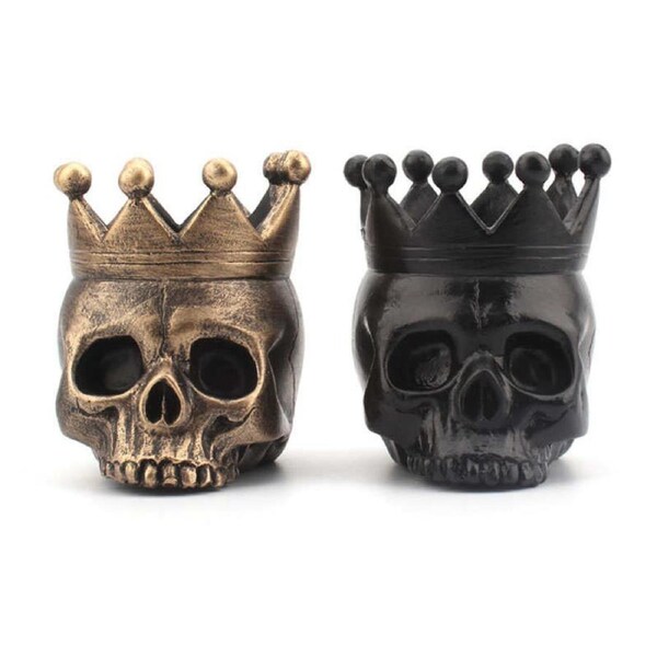 Catzon 2Pcs Resin Skeleton Candle Holder for Party Halloween Decor