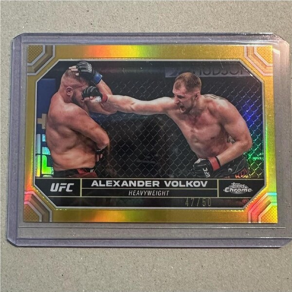 2024 Topps Chrome UFC - ALEXANDER VOLKOV - GOLD Refractor 47/50 #8