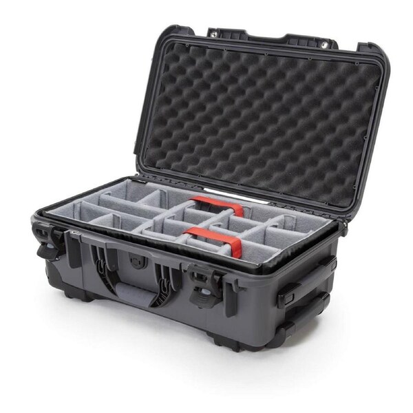 Nanuk 935 Case with Padded Divider (Graphite)