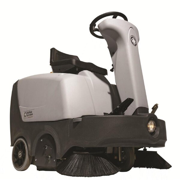 NILFISK SR1000S MID SIZED RIDE ON SWEEPER