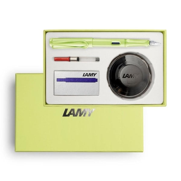 LAMY Safari Fountain Pen Gift Pack - Medium - Spring Green