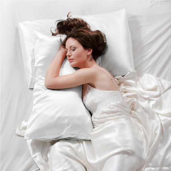 LINENOVA 2Pcs Silk Satin Pillowcases Standard Size 48x74cm - Pure white